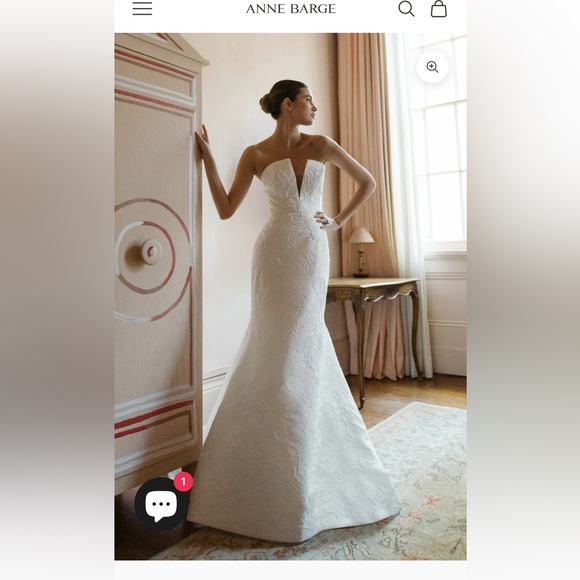 Anne Barge White Strapless Wedding Gown & Veil